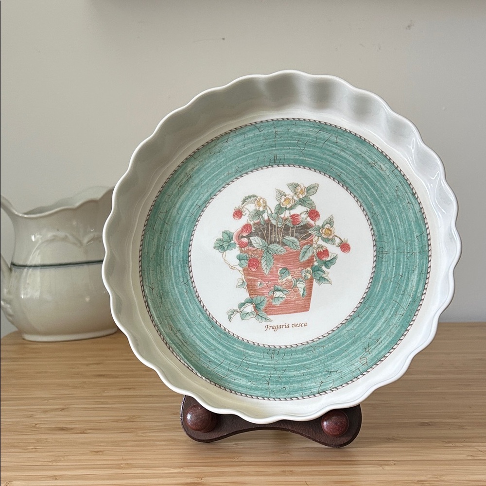 Wedgwood Sarah’s Garden Queen’s Ware Made in England 1977